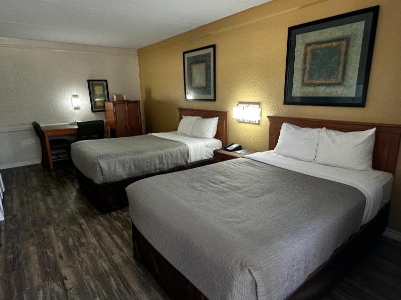 Double Room with Two Double Beds Non-Smoking image 4