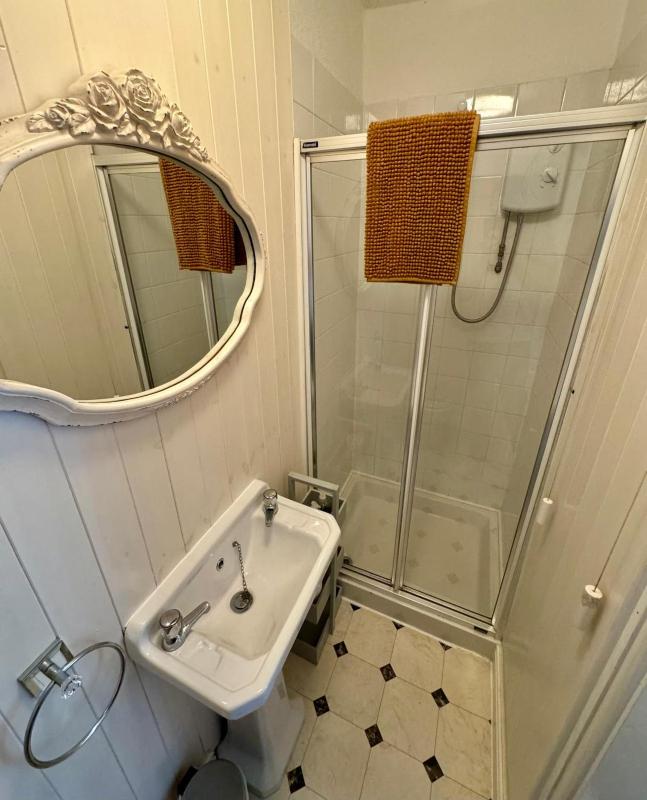 Double Room with Garden View image 4