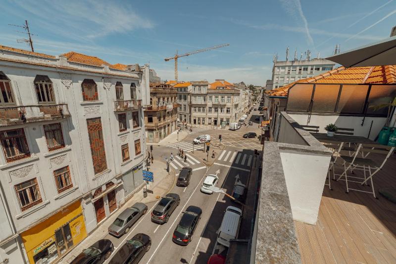 Downtown Classic With Terrace by Vacationy - image 15