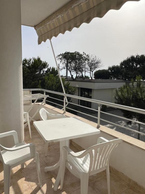 Apartment with Sea View image 2