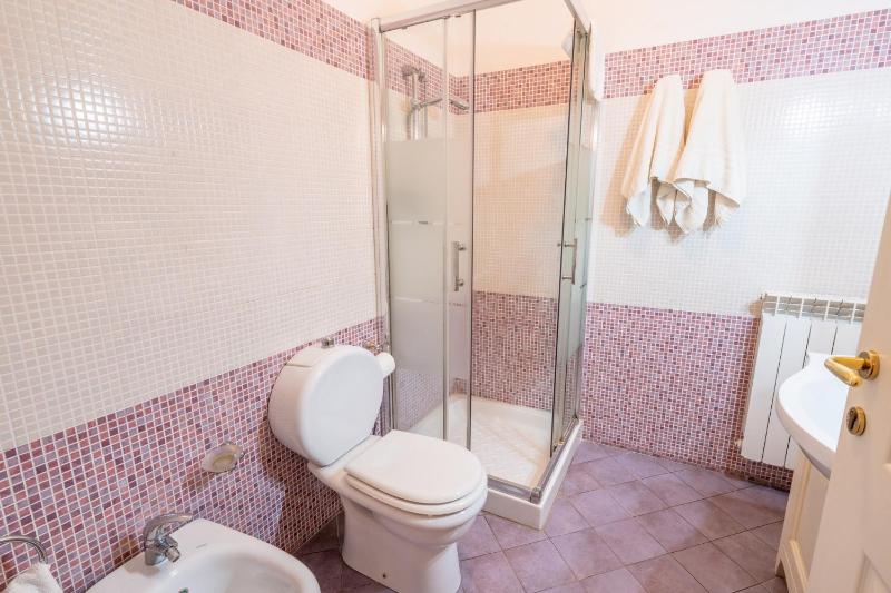 Classic Double Room image 3