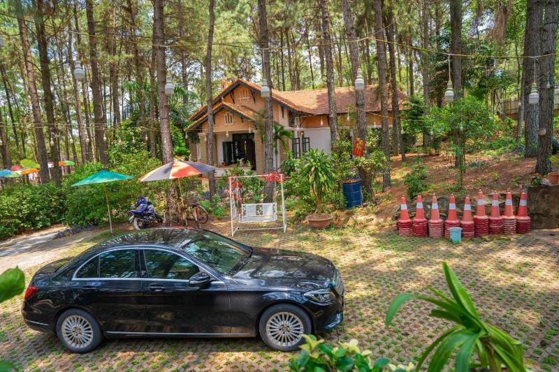 Pine Hill Villas & Camping - image 32