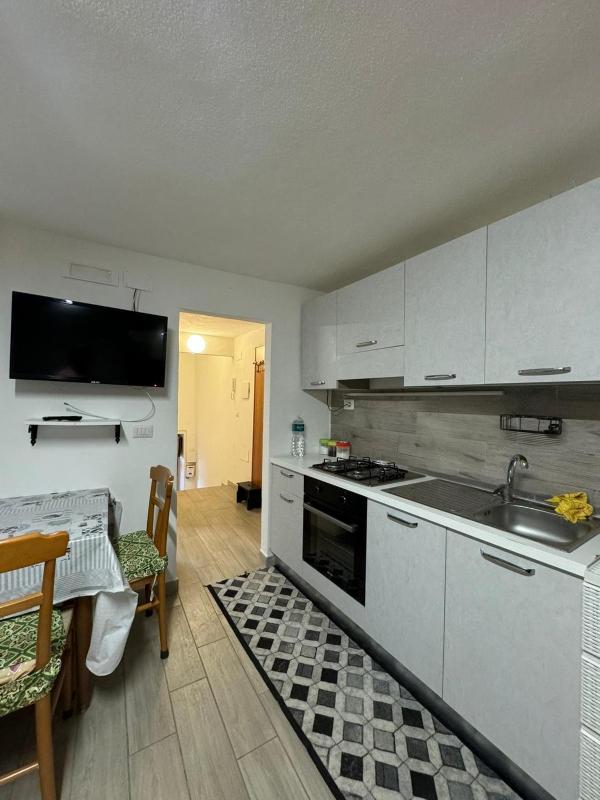 Studio Apartment with Balcony image 1