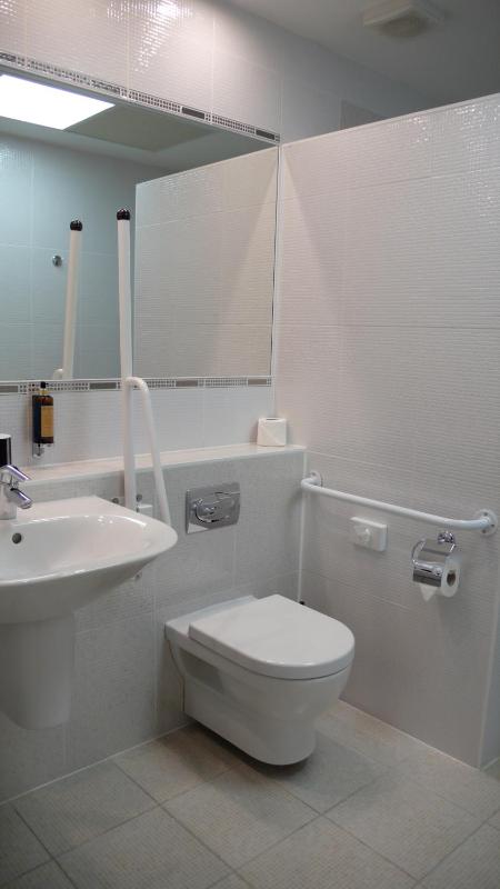Standard Double or Twin Room image 3