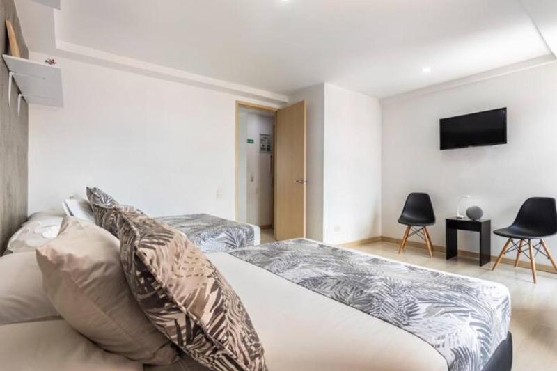 San Peter Aparta Suite en La 70 Laureles - image 13