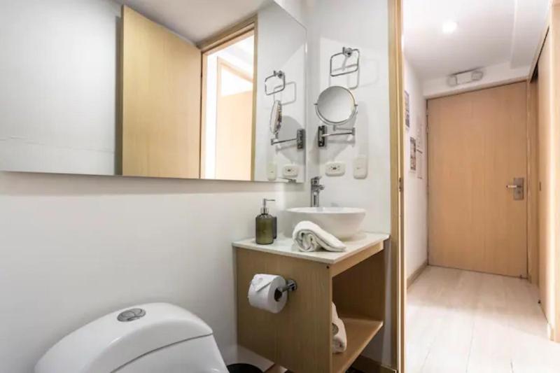 San Peter Aparta Suite en La 70 Laureles - image 15