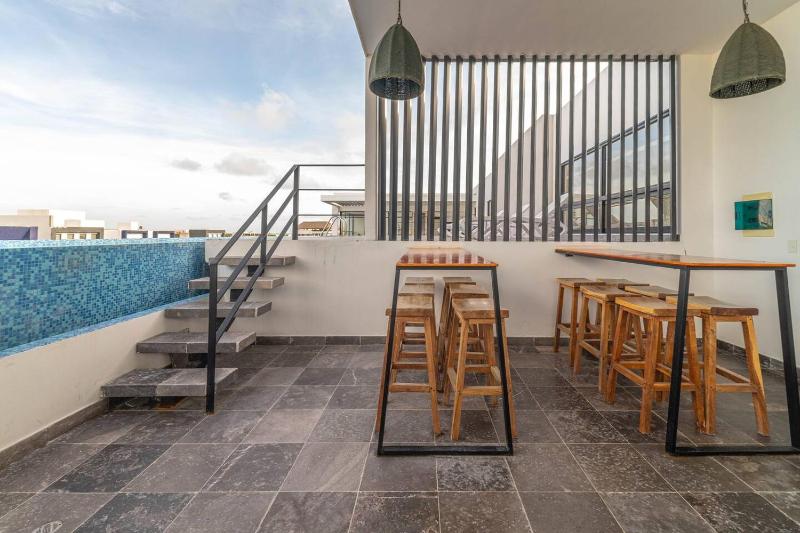 Stylish Boho Studio with Rooftop Pool - image 25