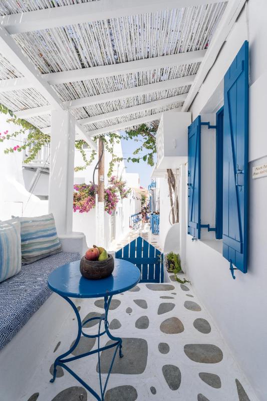 Deluxe Studio with Veranda image 1