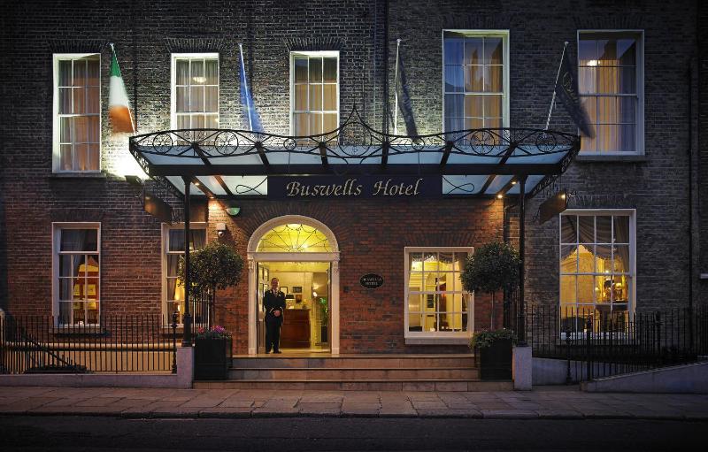 Buswells Hotel - image 15