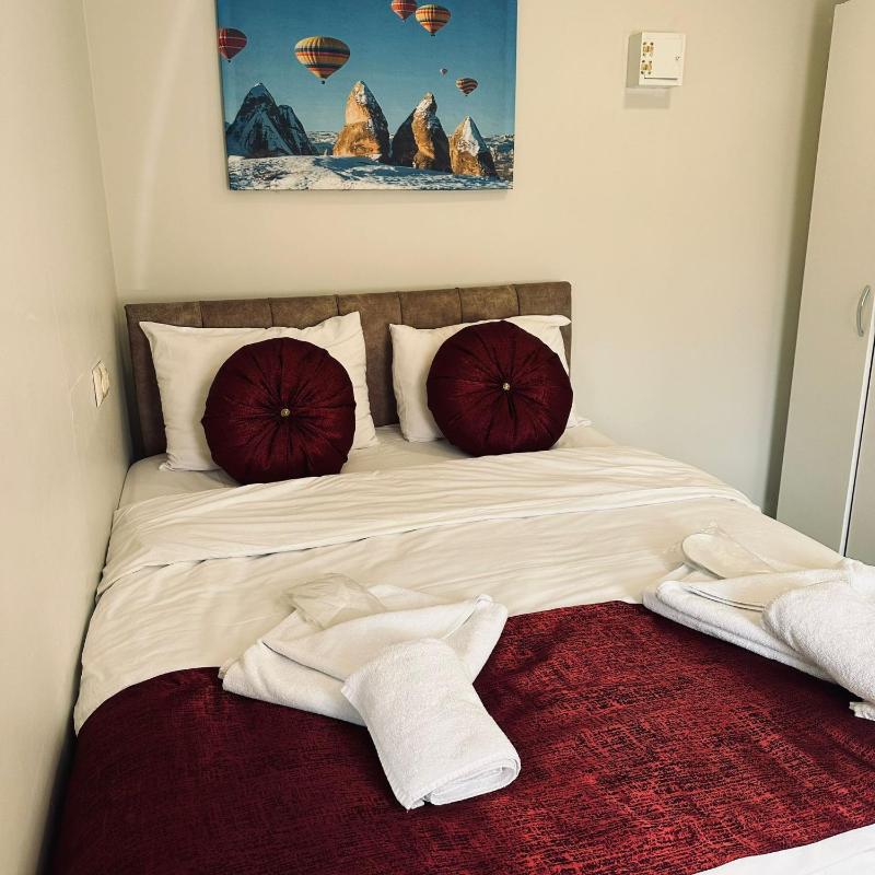 Quadruple Room with Private Bathroom image 3