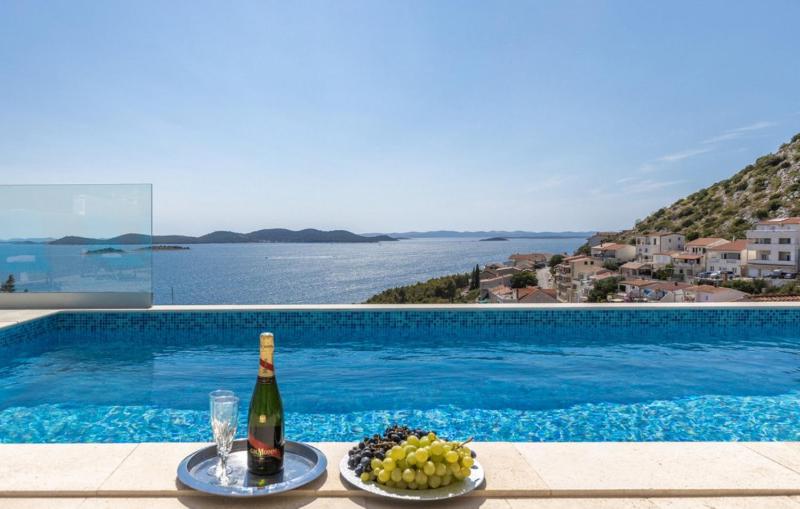 Luxury villa Fleur with pool - image 37