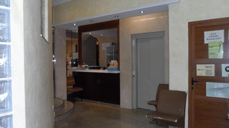 Twin Room image 1