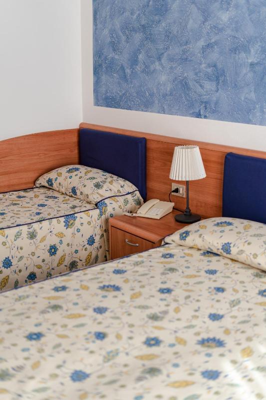 Triple Room image 3