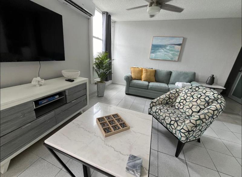 One-Bedroom Apartment image 3