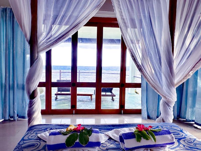 Hideaway Island Resort - image 3
