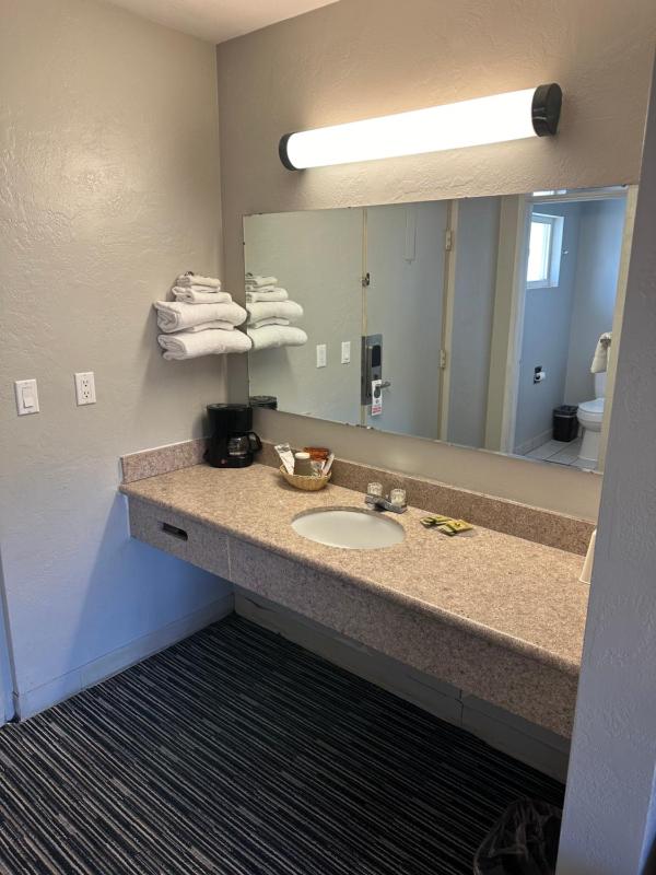 King Room image 2