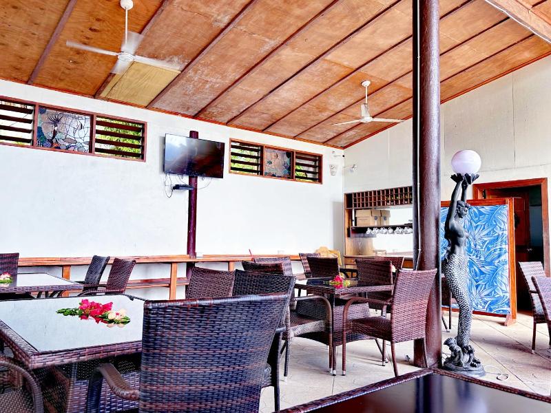 Hideaway Island Resort - image 2