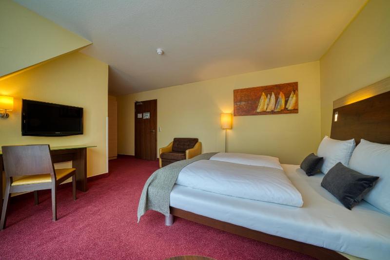 Double Room image 1