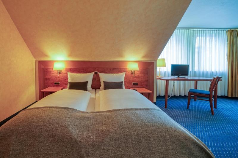 Triple Room image 2