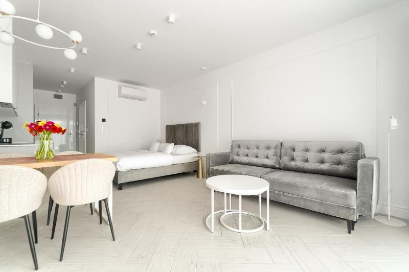 Sea & Lake - City Apartments - image 6