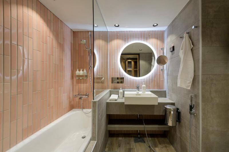 Superior Queen Room image 2