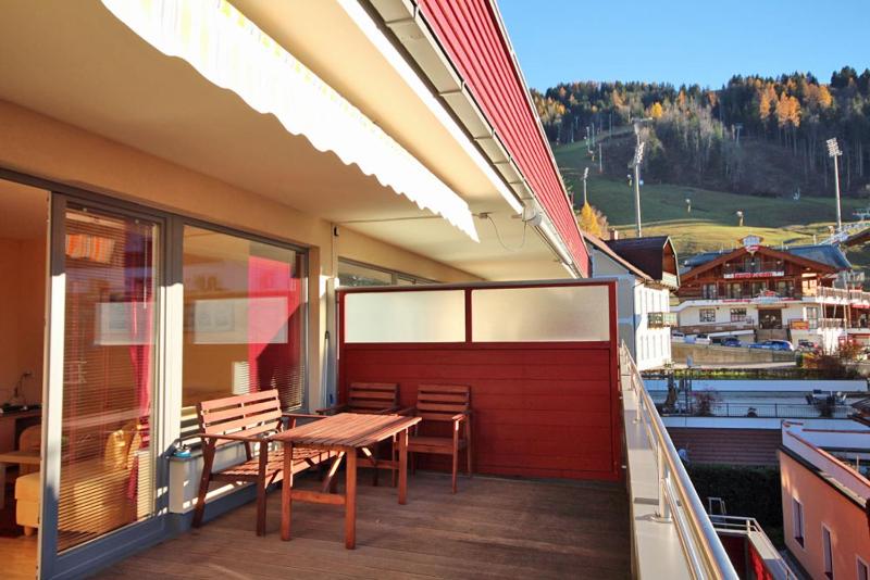 One-Bedroom Apartment with Terrace image 4