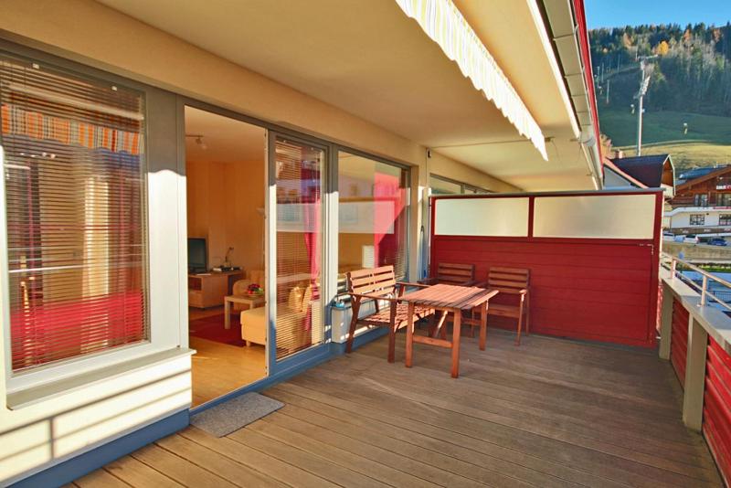 One-Bedroom Apartment with Terrace image 2