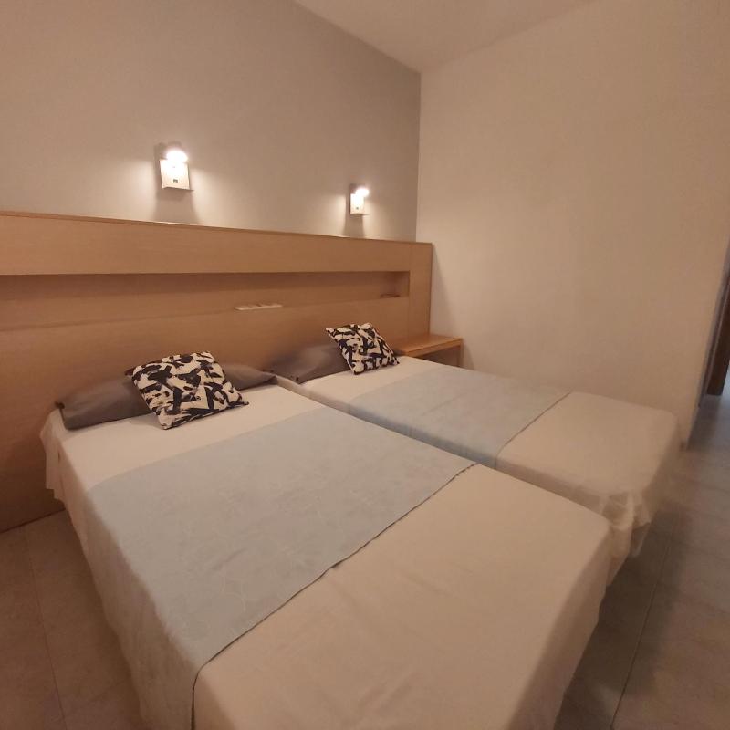 Double Room image 4