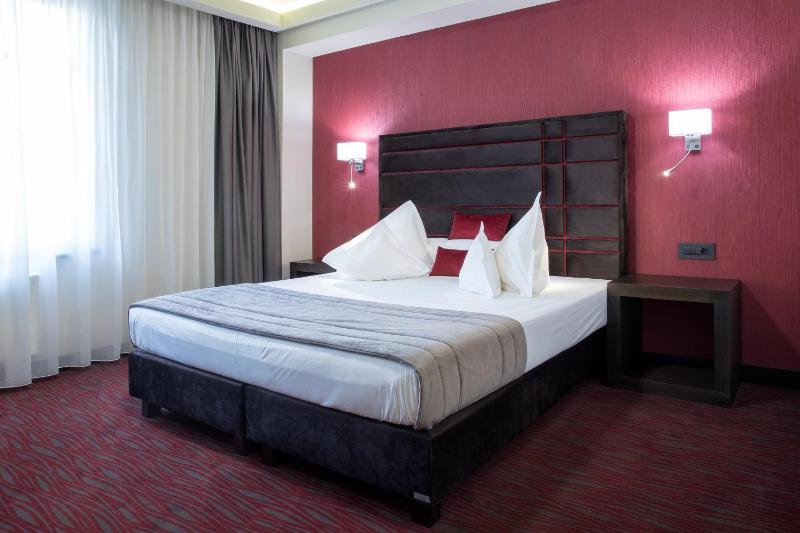 Old Town Hotel - image 36