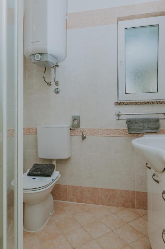 One-Bedroom Apartment image 2