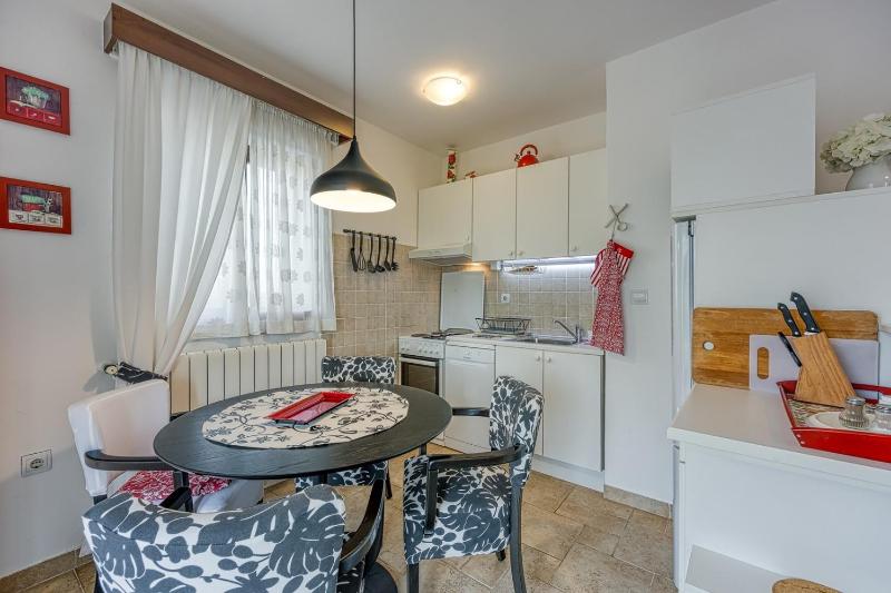 Standard Apartment image 3