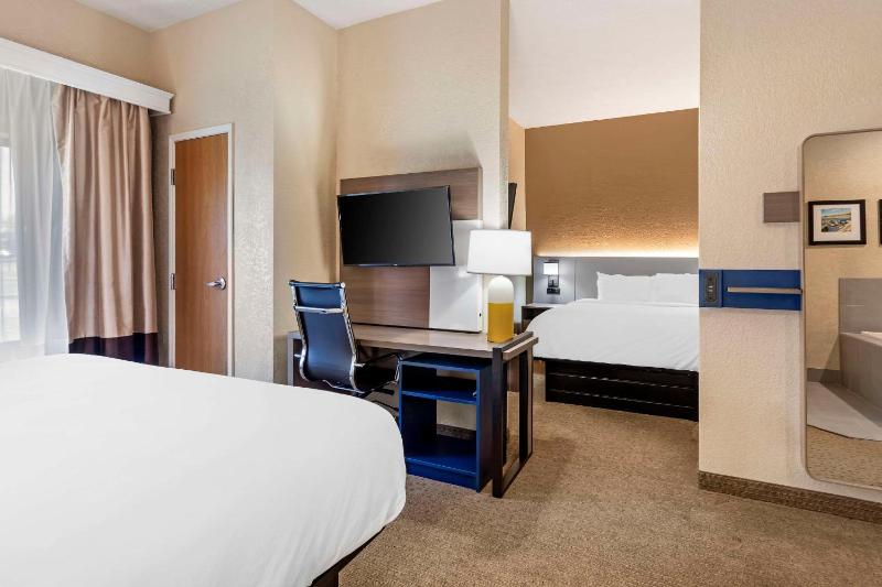 Family Suite - Non-Smoking image 2