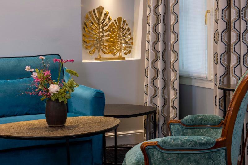 Executive Suite image 2
