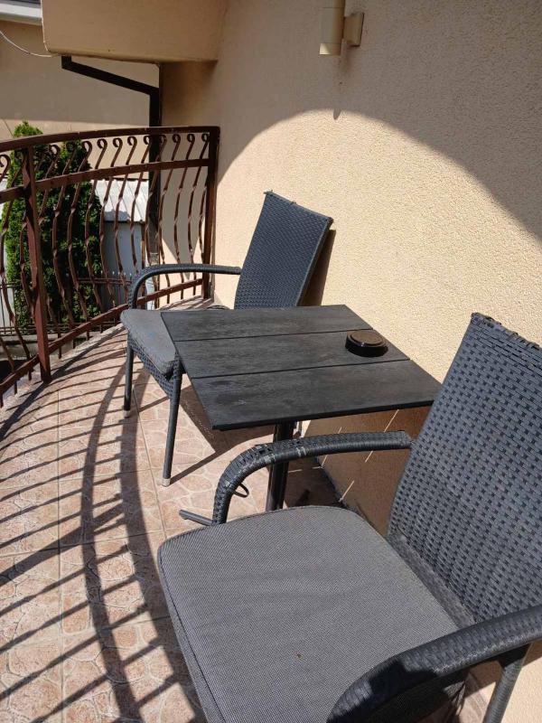 King Room with Balcony image 2