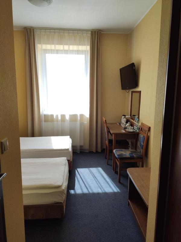 Double Room image 2