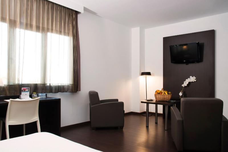 Suite image 4