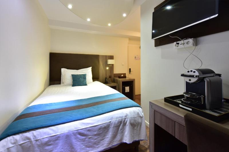 Classic Single Room image 3