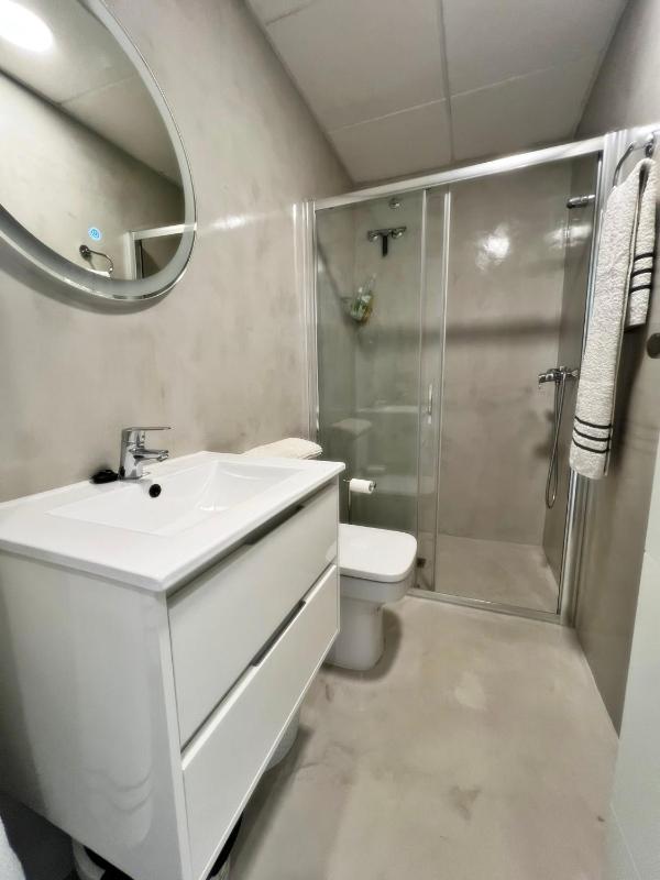 Luxury and new apartment in beach area - image 10