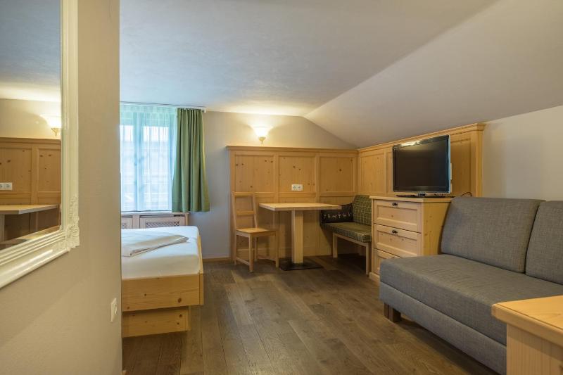 Single Room image 3