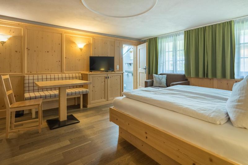 Double Room image 4