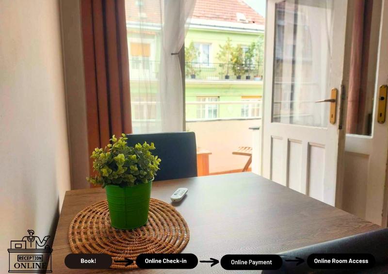 Black Sheep Budapest Smart Rooms - image 13
