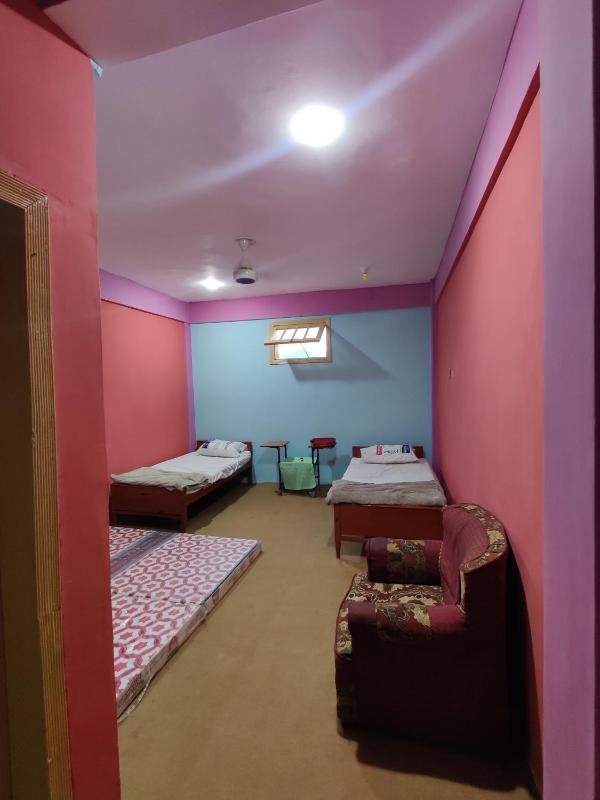 Economy Quadruple Room image 1