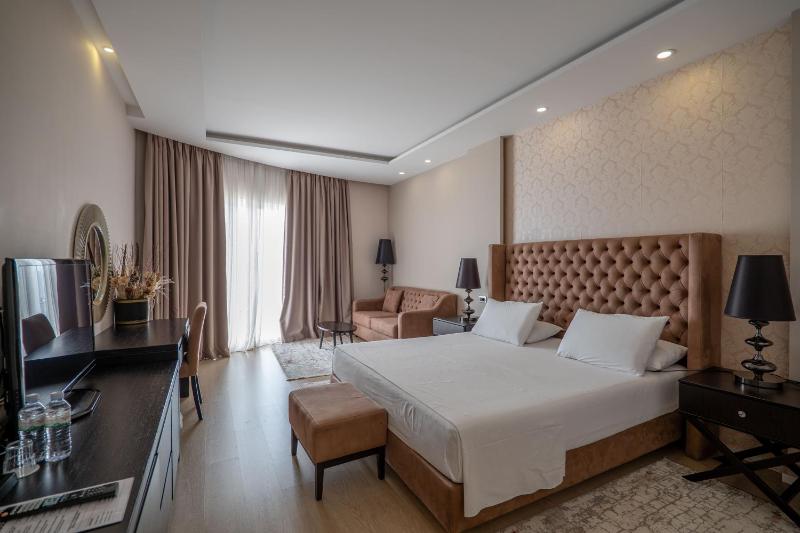 Family Room with Sea View image 1