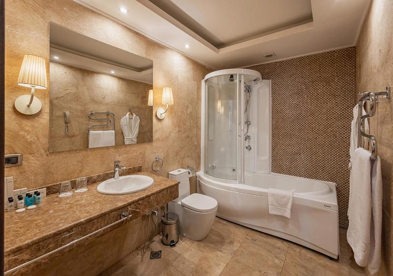 Junior Suite image 4