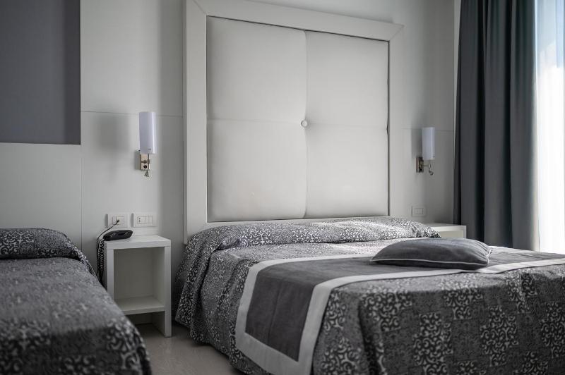Comfort Triple Room with Beach Package image 1