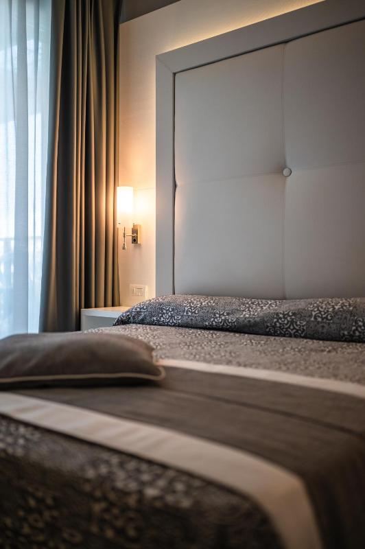 Comfort Double or Twin Room with Beach Package image 3
