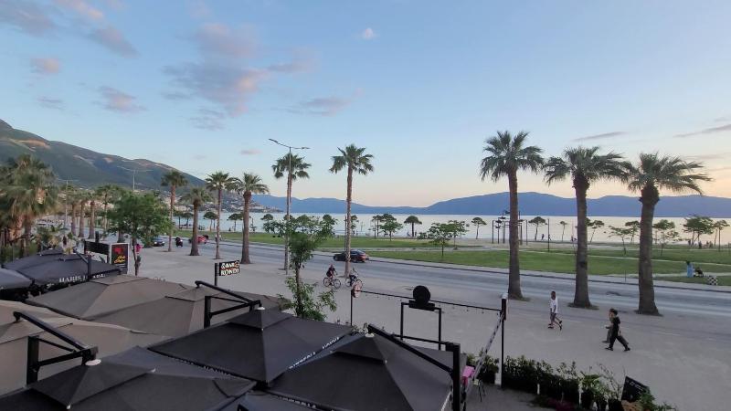 Haris Hotel & Suites - image 9