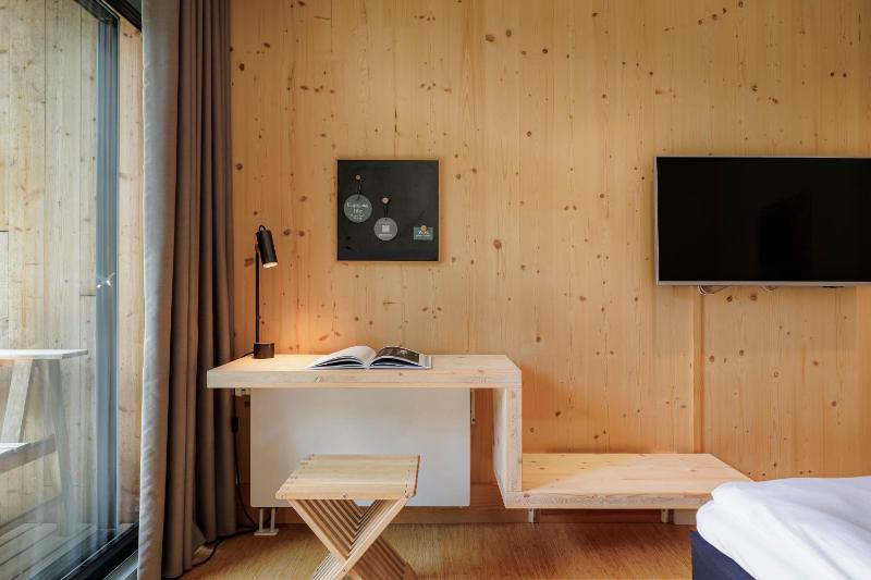 Twin Room image 3