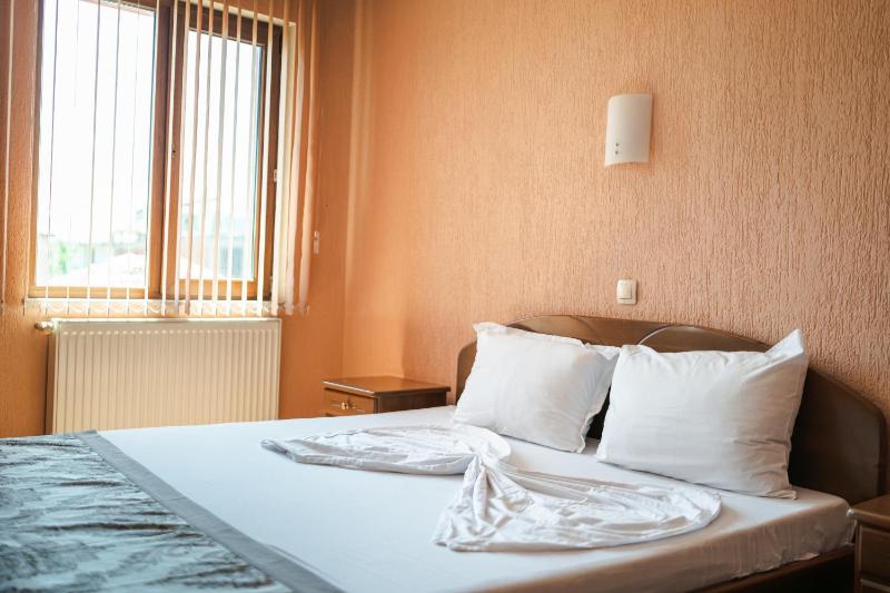 Suite with Balcony (6 Adults) image 1