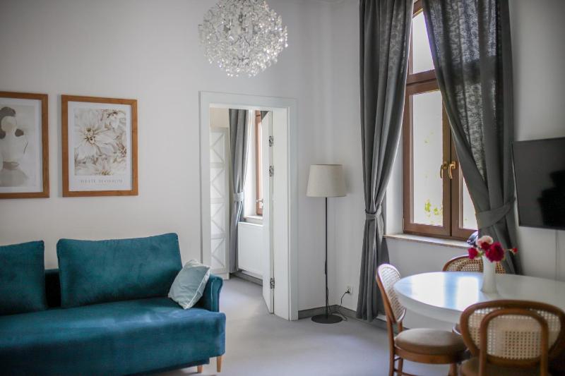 One-Bedroom Apartment image 3